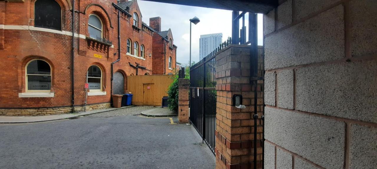 2-Bed Apartment Near City Centre Manchester Bagian luar foto