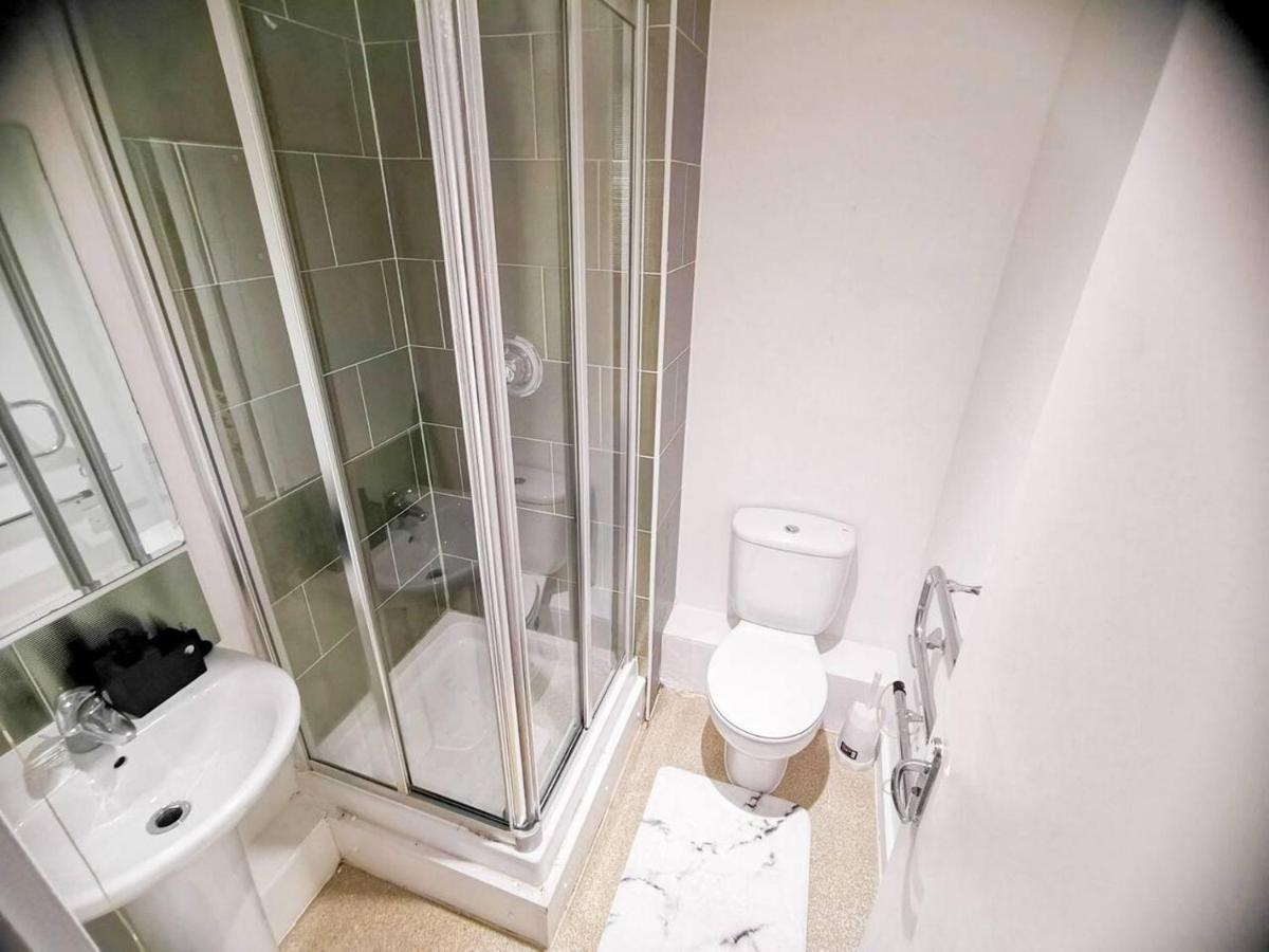 2-Bed Apartment Near City Centre Manchester Bagian luar foto