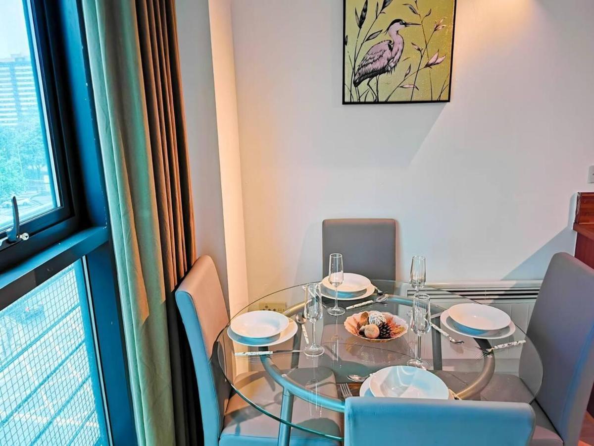 2-Bed Apartment Near City Centre Manchester Bagian luar foto