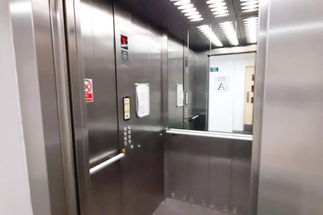 2-Bed Apartment Near City Centre Manchester Bagian luar foto