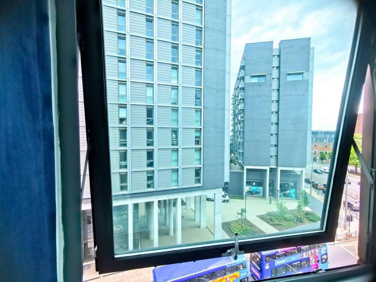 2-Bed Apartment Near City Centre Manchester Bagian luar foto